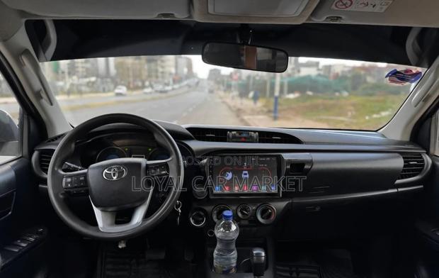 Toyota Hilux 2018 Gray
