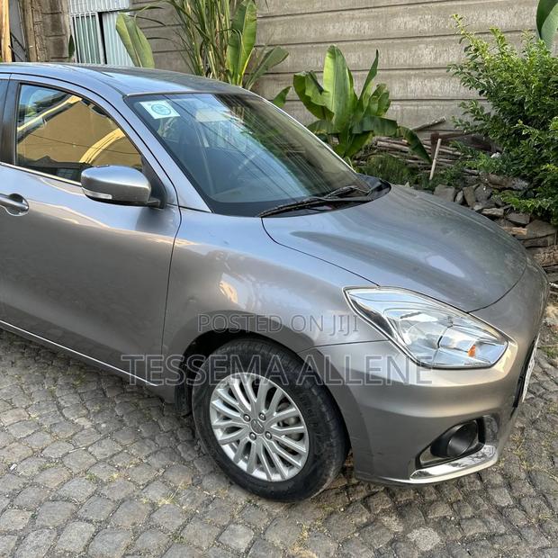 Suzuki Dzire 2022 Silver