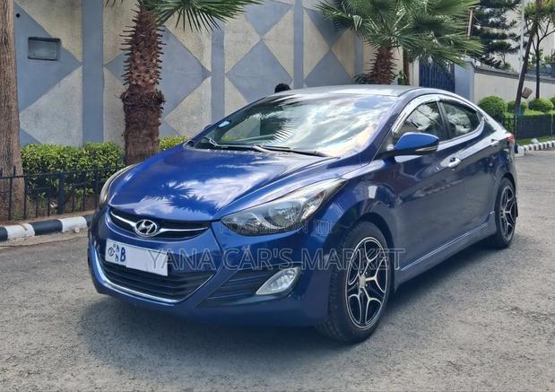 Hyundai Avante 2014 Blue