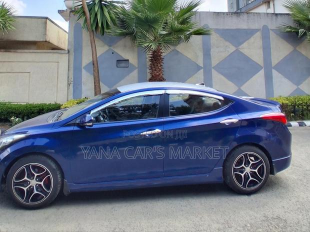 Hyundai Avante 2014 Blue