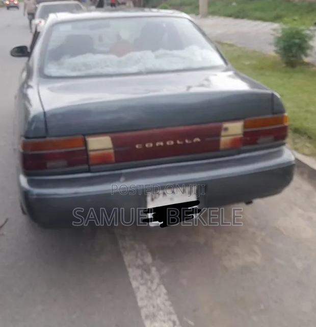 Toyota Corolla 1993 Gray
