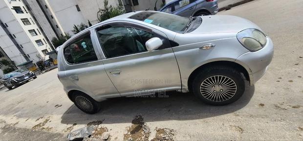 Toyota Vitz 1.0 FWD 5dr 2001 Silver