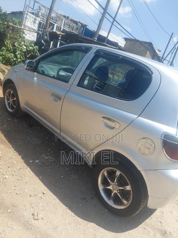 Toyota Vitz 1.0 FWD 5dr 2001 Silver
