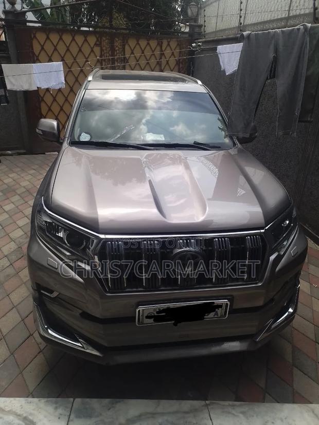 Toyota Land Cruiser Prado 2018 Gold