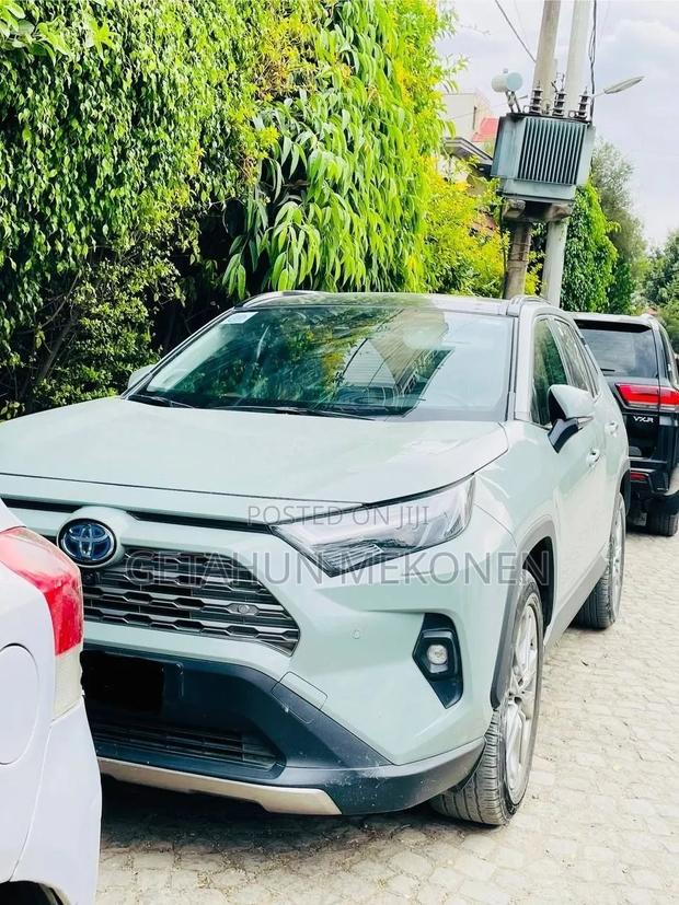 Toyota RAV4 2024