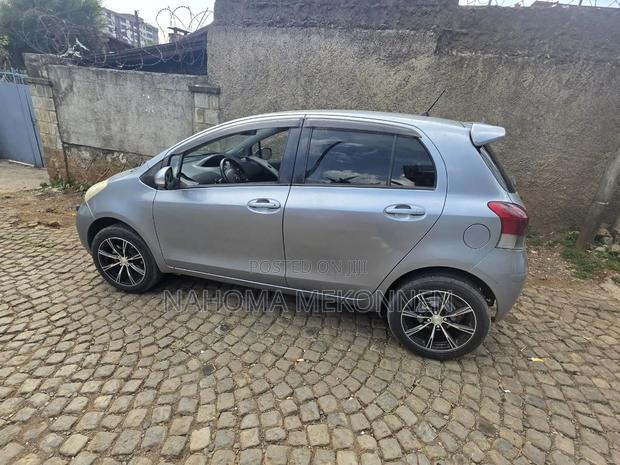 Toyota Corolla 2009 Gray
