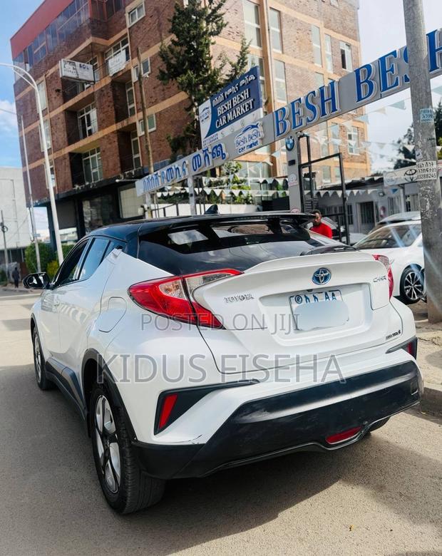 Toyota C-HR 2023 White