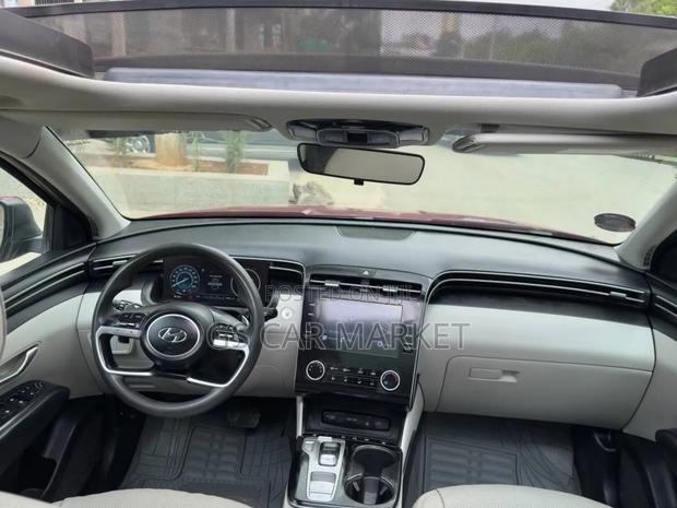 Hyundai Tucson 2022 Red