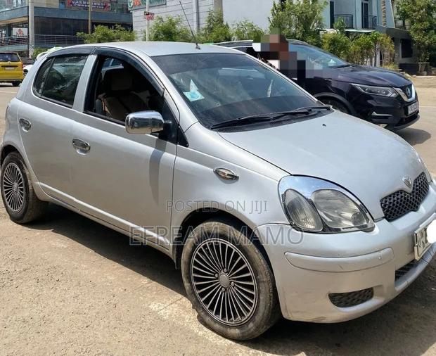 Toyota Vitz 2002