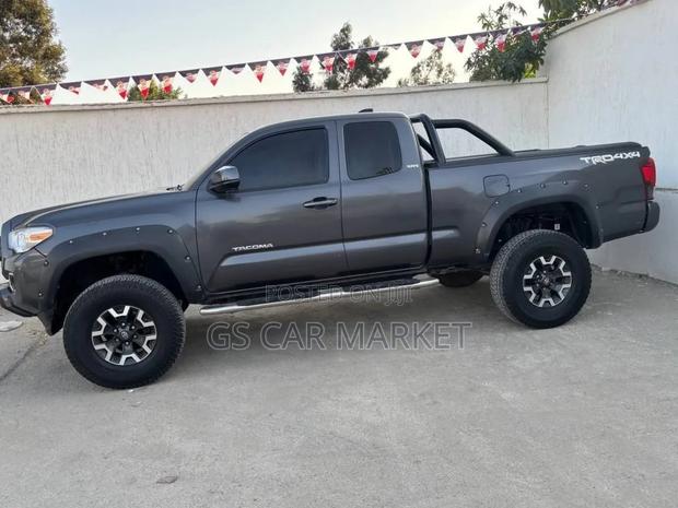 Toyota Tacoma 2021 Gray