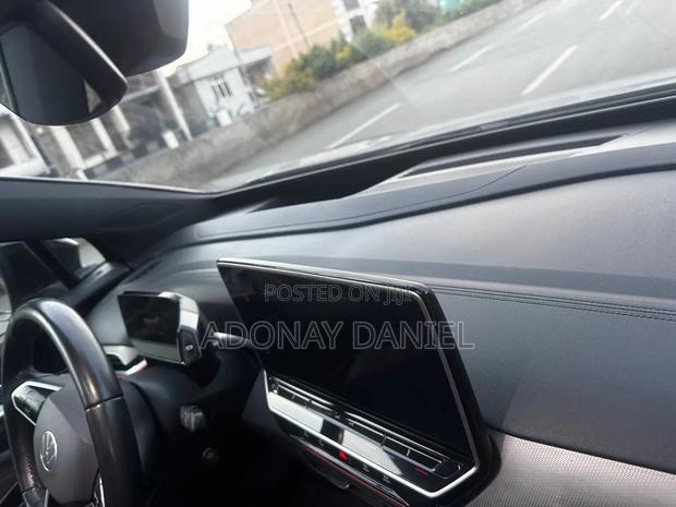 Volkswagen ID.4 2023 Gray