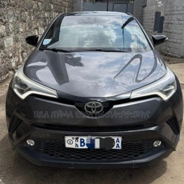 Toyota C-HR 2020 Maroon