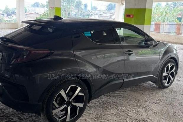 Toyota C-HR 2020 Maroon
