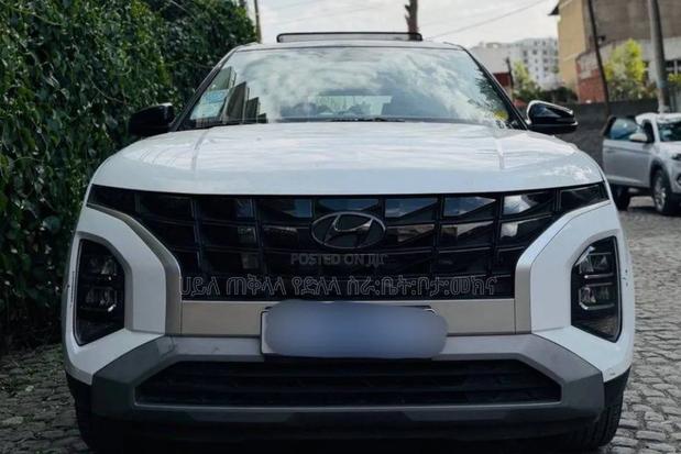Hyundai Creta 2023 Off white