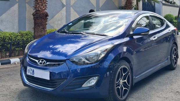 Hyundai Avante 2014 Blue