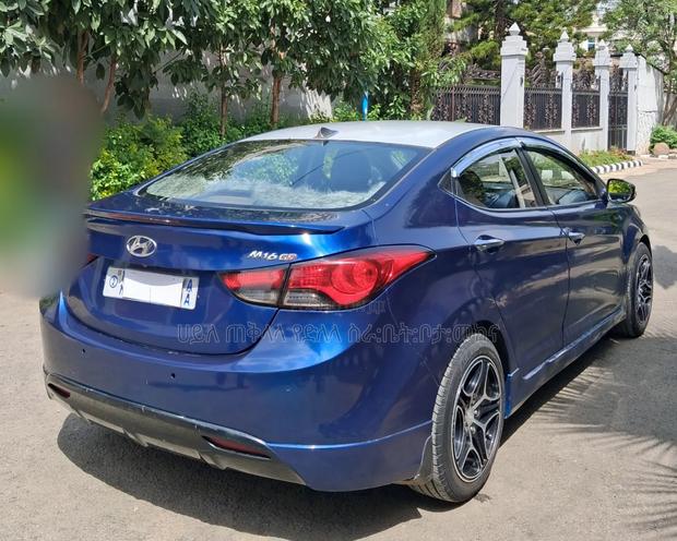Hyundai Avante 2014 Blue