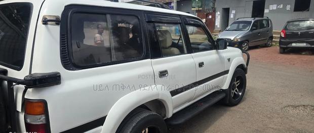 Toyota Land Cruiser 1996 Ivory