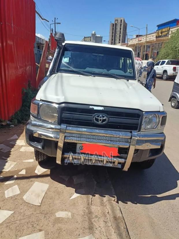 Toyota Land Cruiser 79 Series 2019 White