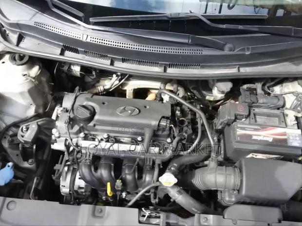Hyundai Accent 2014 Silver