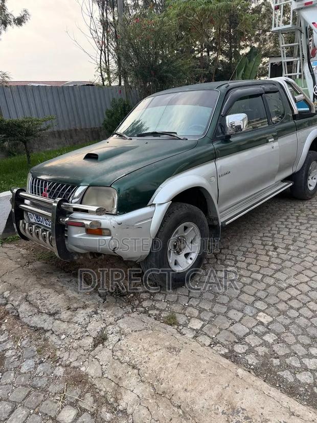 Mitsubishi L200 2003 Green