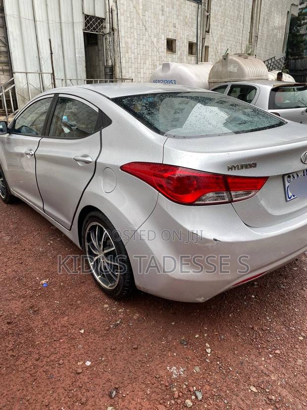Hyundai Elantra 2013 Silver