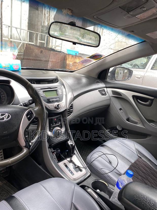 Hyundai Elantra 2013 Silver