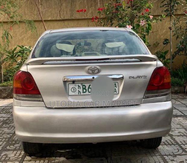 Toyota Platz 2005 Gold