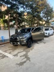 Toyota Hilux 2021 Gray for sale