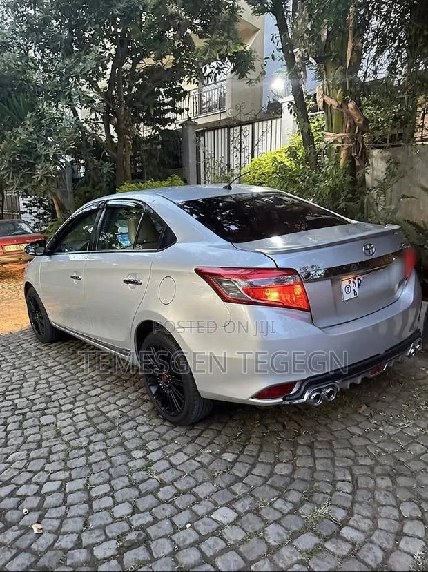 Toyota Yaris 2014 Silver