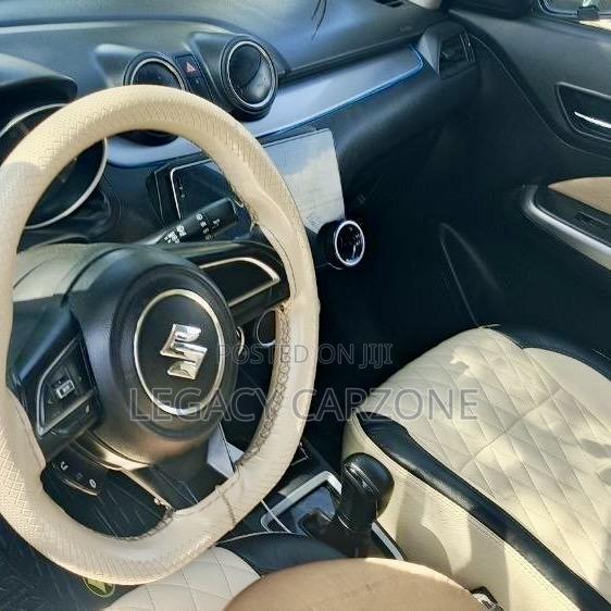 Suzuki Swift 2022 Gray