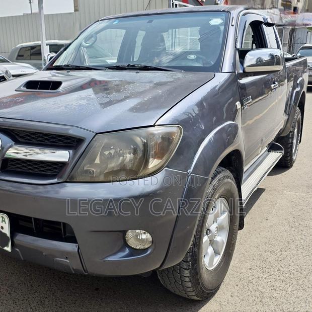Toyota Hilux 2008 Black
