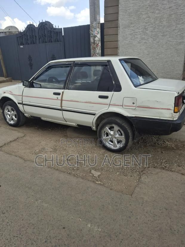 Toyota Corolla 1985 White