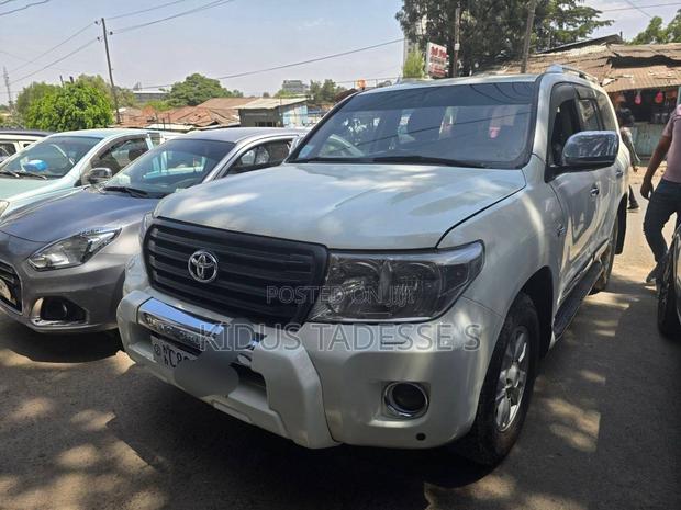 Toyota Land Cruiser 4.5 V8 GXR 2008 White
