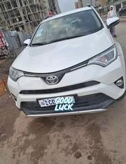 Toyota RAV4 2018 White for sale