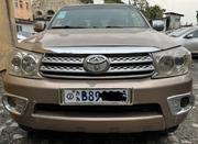 Toyota Fortuner 2010 Gold for sale