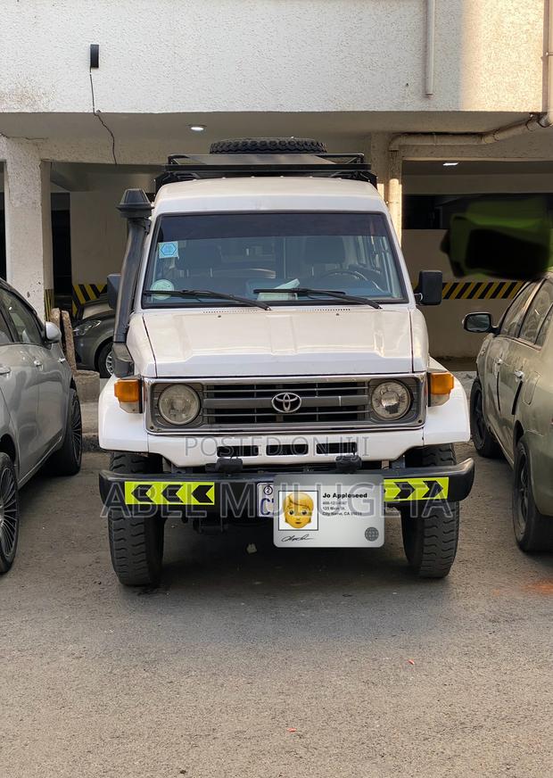 Toyota Land Cruiser 70 1995 White