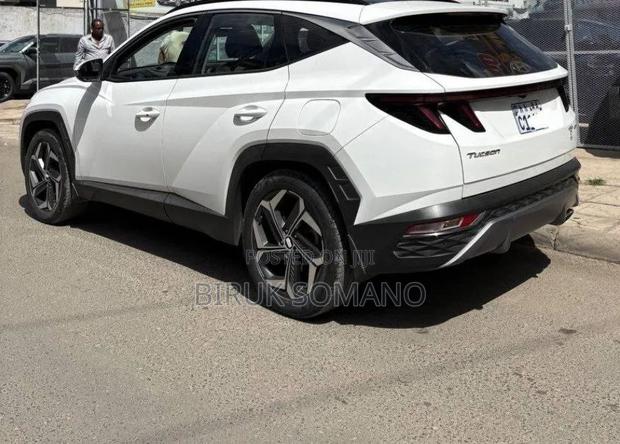 Hyundai Tucson 2022 Off white