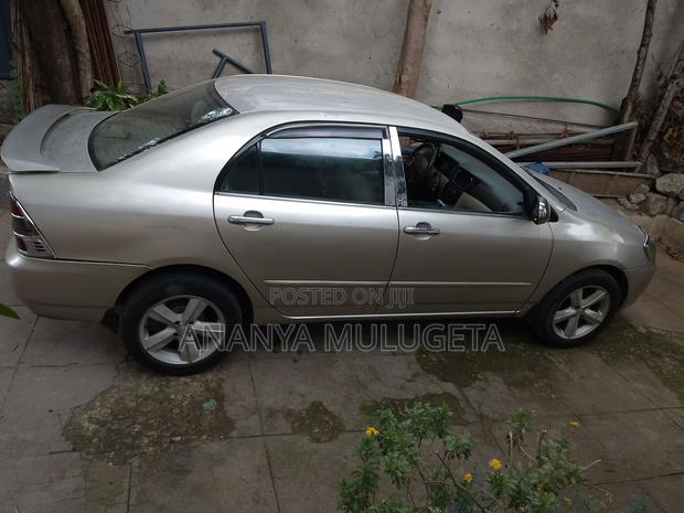 Toyota Corolla Sedan 2003 Gold