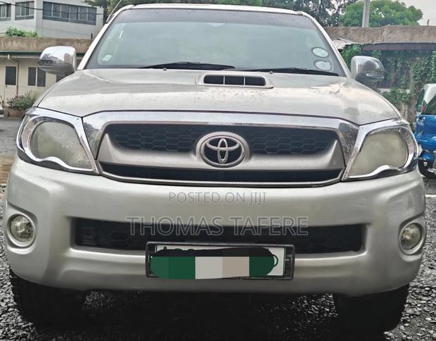 Toyota Hilux 2008 Beige