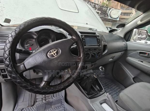 Toyota Hilux 2008 Beige