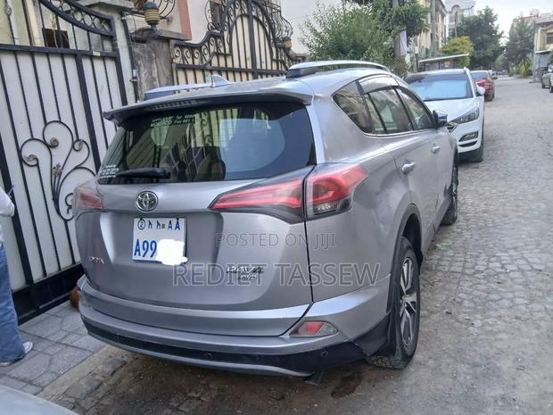 Toyota RAV4 2016 Silver