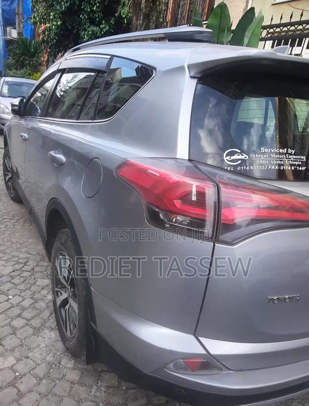 Toyota RAV4 2016 Silver