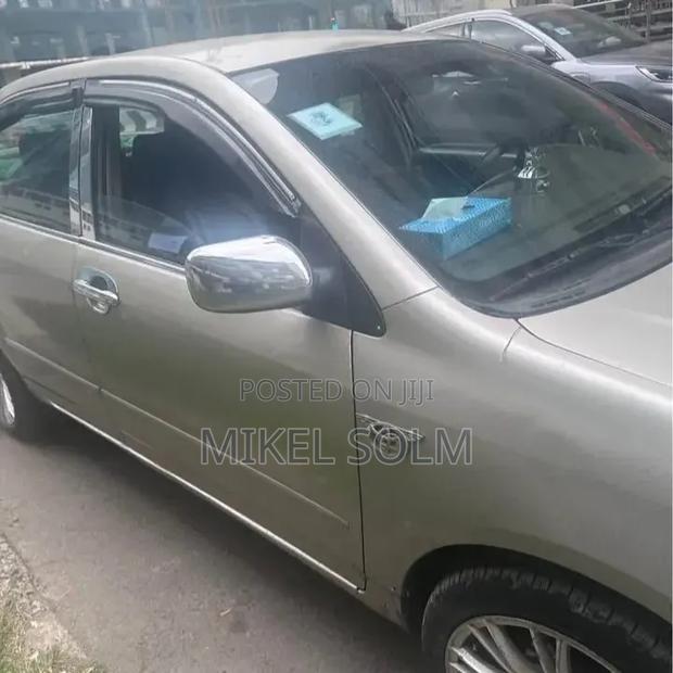 Toyota Corolla 2006 Gray