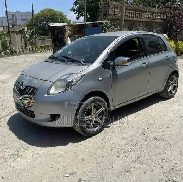Toyota Yaris 2007 Gray