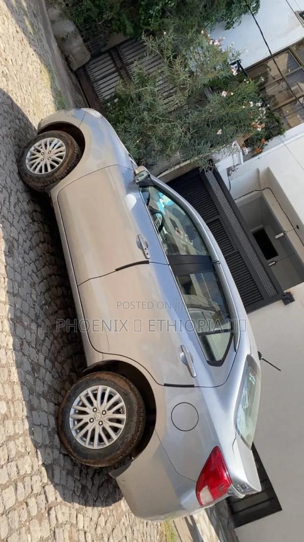 Suzuki Dzire 2022 Silver