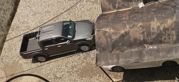 Toyota Hilux 2012 Gray