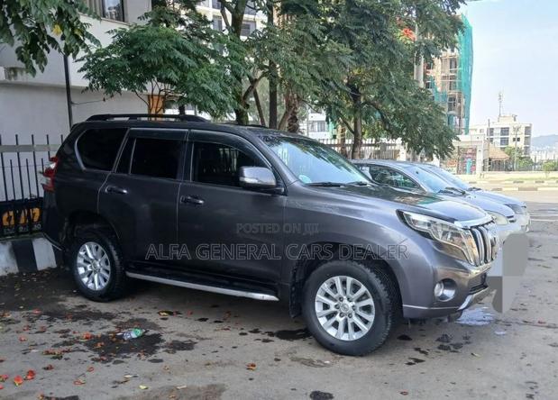 Toyota Land Cruiser Prado 2015