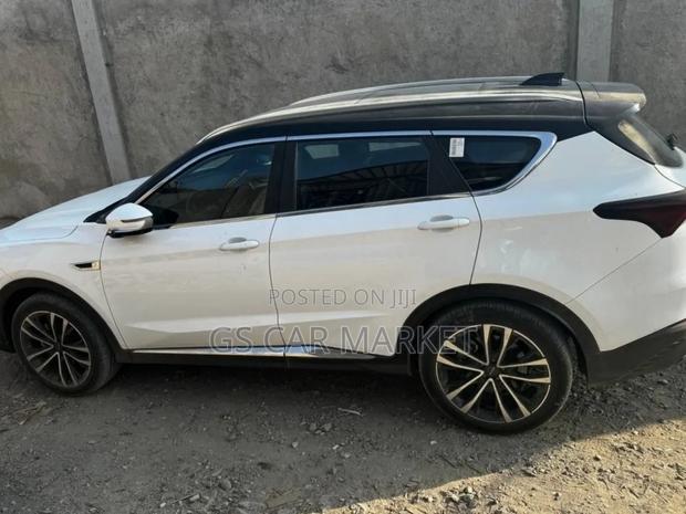 Jetour X70 Plus 2022 Ivory