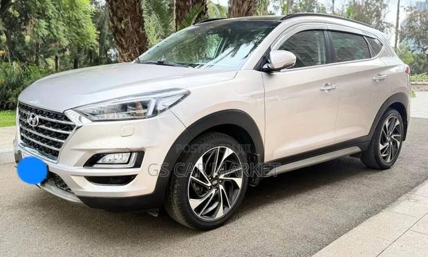 Hyundai Tucson 2019 Silver