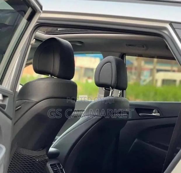 Hyundai Tucson 2019 Silver
